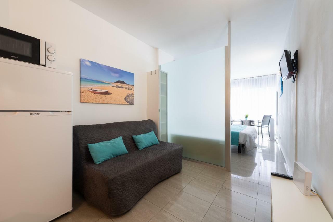 شقة 1St Line Studio Las Canteras Beach - Wifi لاس بالماس دي غران كاناريا المظهر الخارجي الصورة